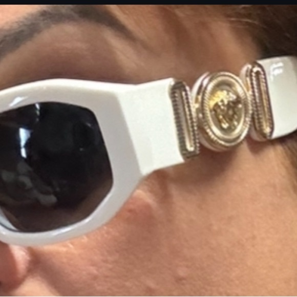 Versace Sunglasses Authentic - Picture 4 of 13